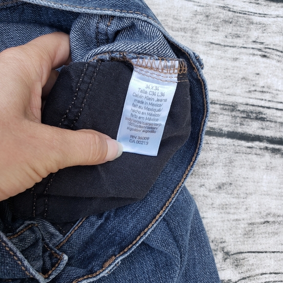 Calvin Klein Relaxed Straight Fit Jeans - Picture 5 of 7